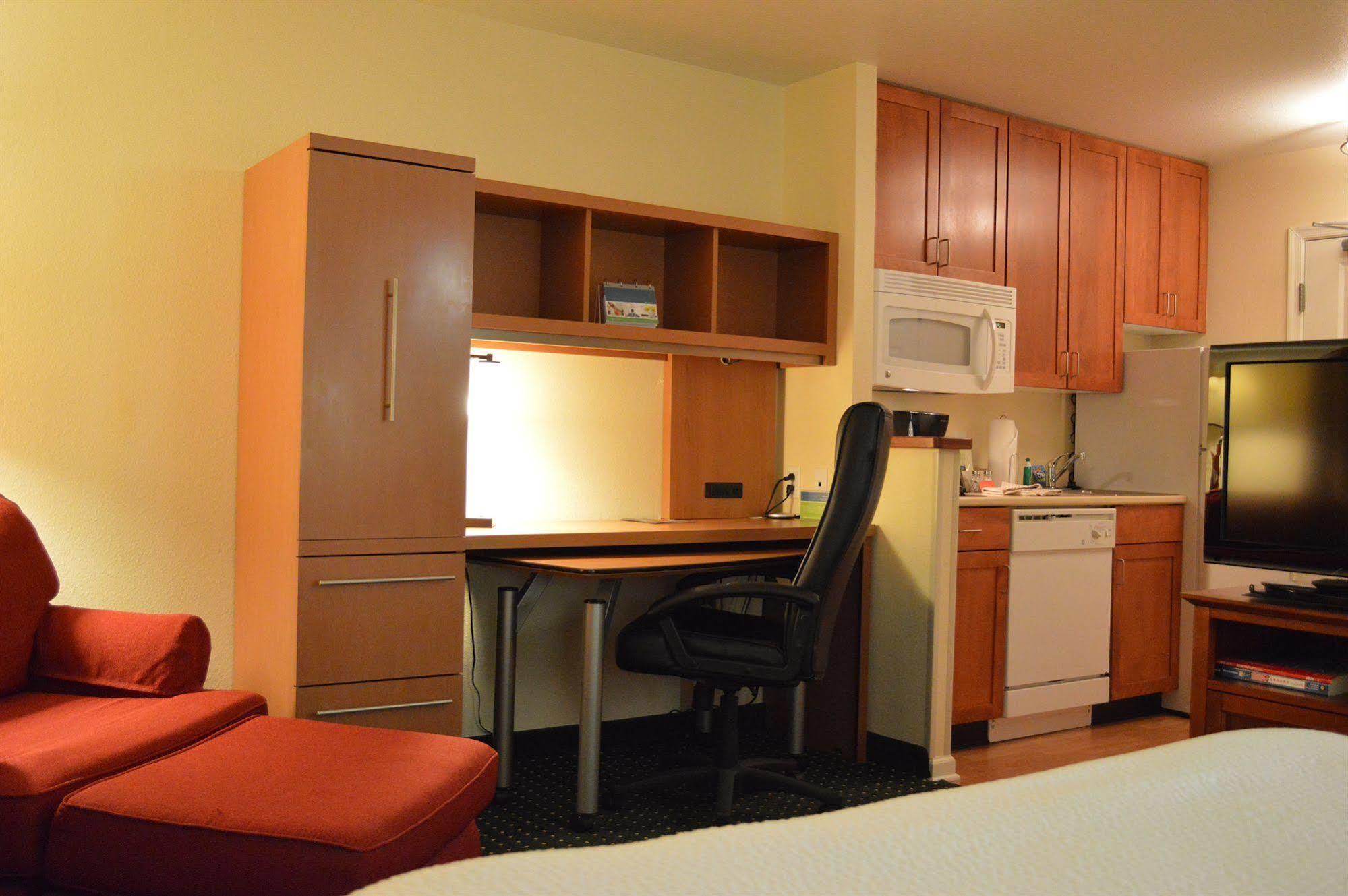 Towneplace Suites Stafford Εξωτερικό φωτογραφία