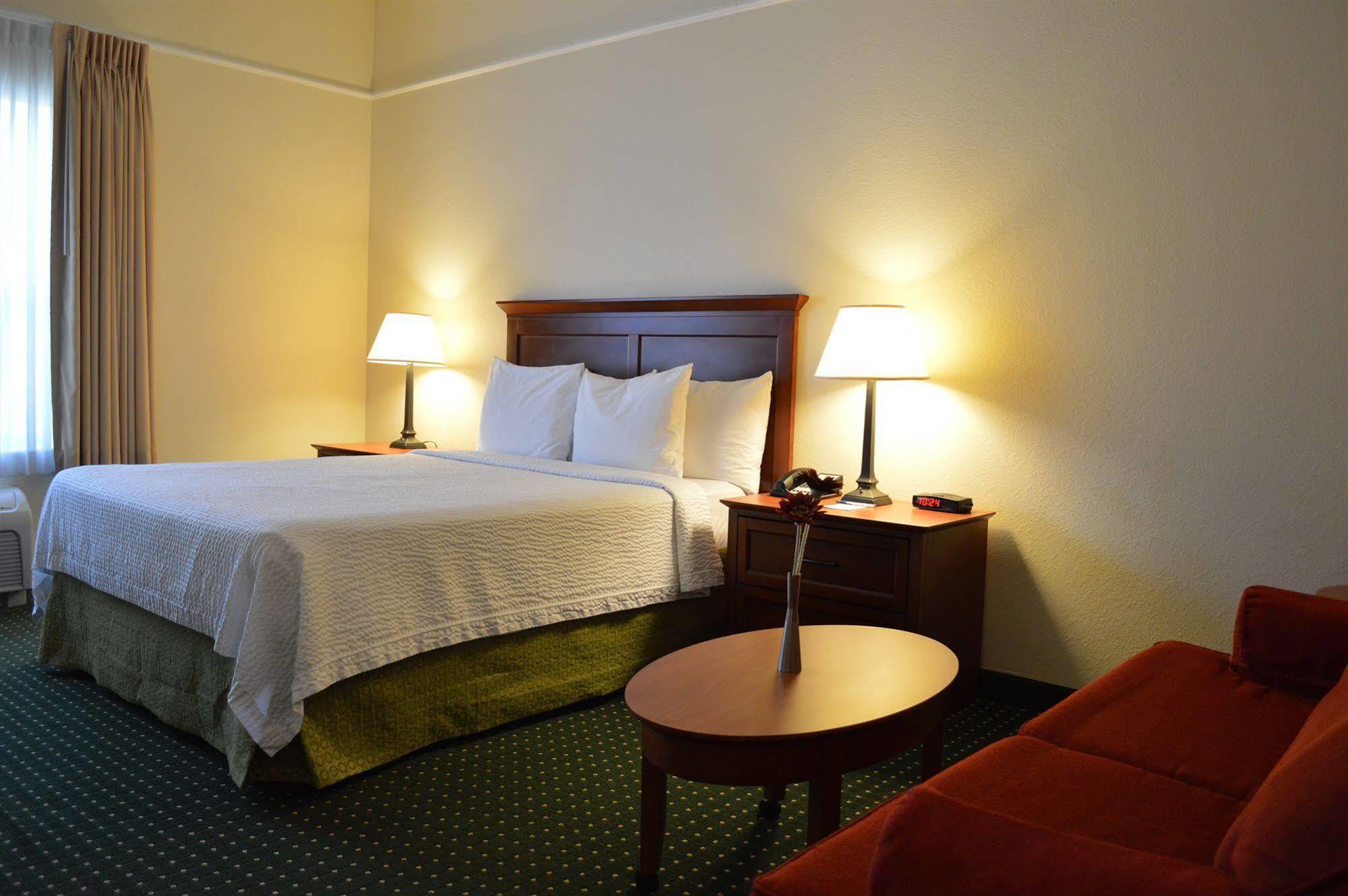 Towneplace Suites Stafford Εξωτερικό φωτογραφία